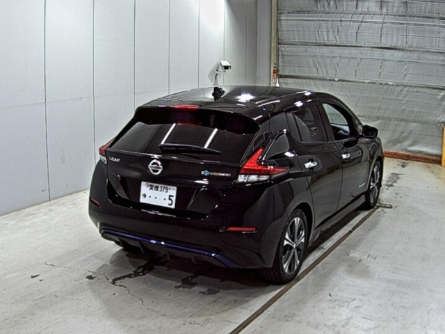 NISSAN LEAF 2021