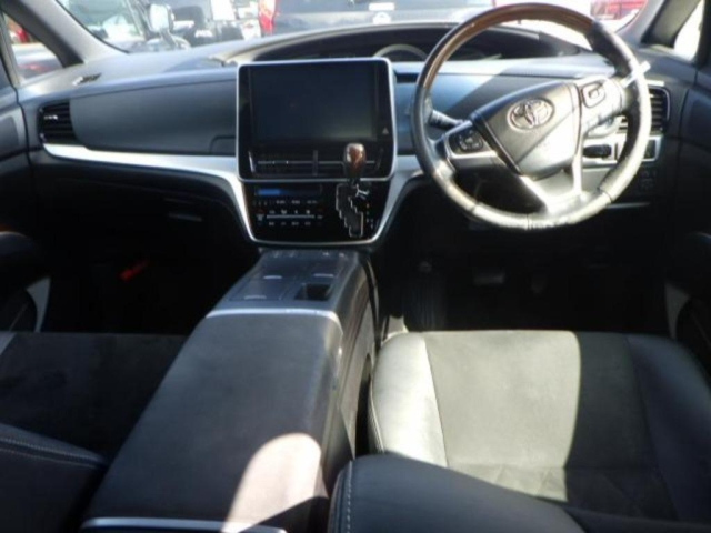 TOYOTA ESTIMA HYBRID 2017