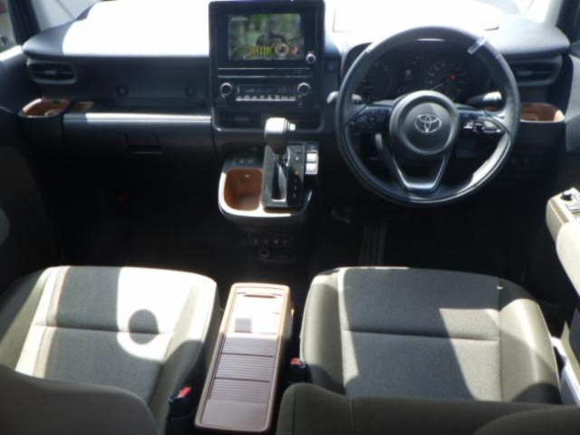 TOYOTA SIENTA 2023