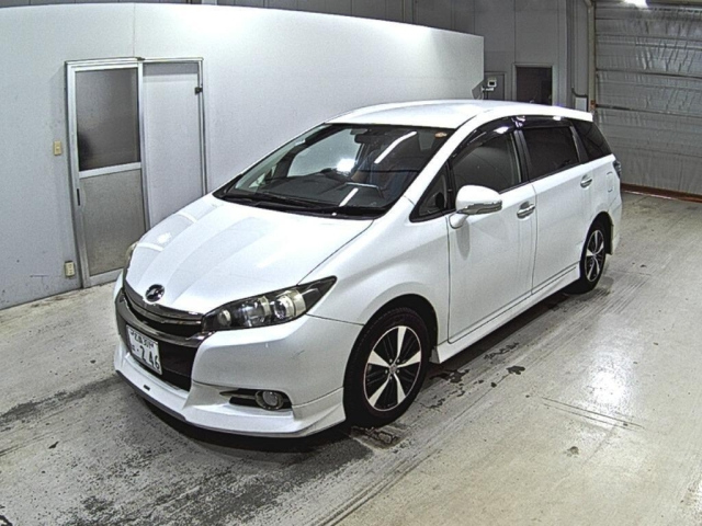 TOYOTA WISH 2015