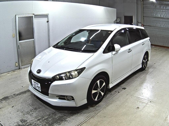 TOYOTA WISH 2017