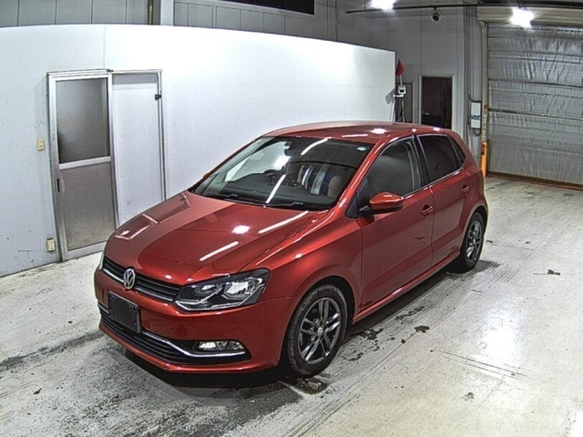 VOLKSWAGEN POLO 2015