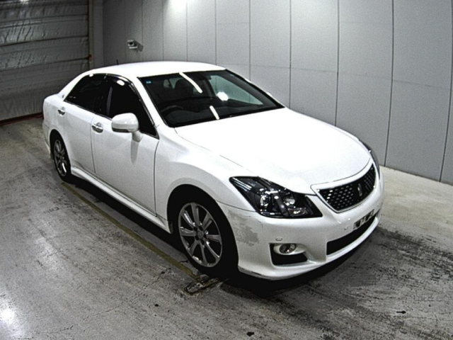 TOYOTA CROWN 2009