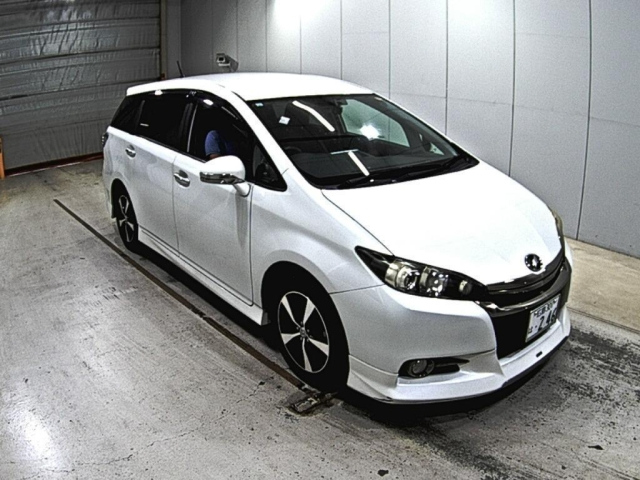TOYOTA WISH 2015