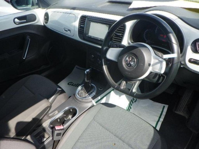 VOLKSWAGEN THE BEETLE 2015