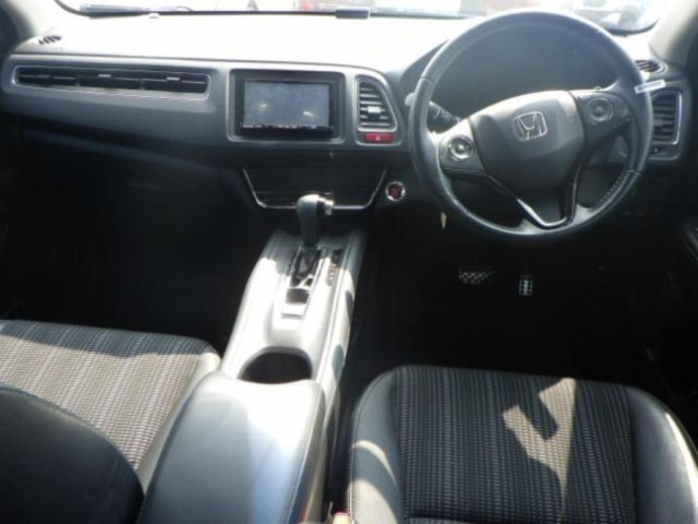 HONDA VEZEL 2015