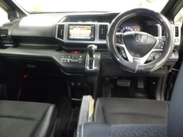 HONDA STEP WAGON 2013