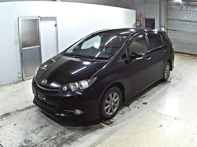 TOYOTA WISH 2014