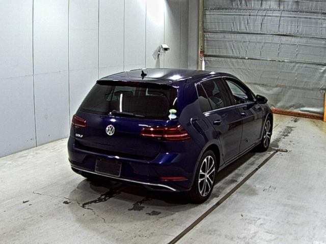 VOLKSWAGEN GOLF 2020