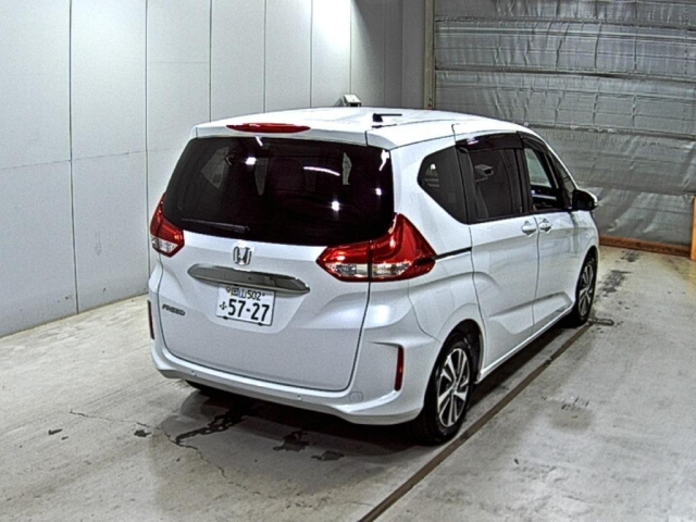 HONDA FREED 2024