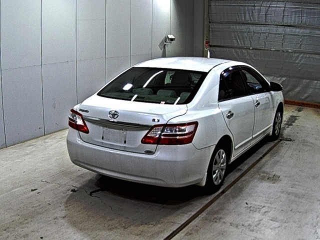 TOYOTA PREMIO 2016