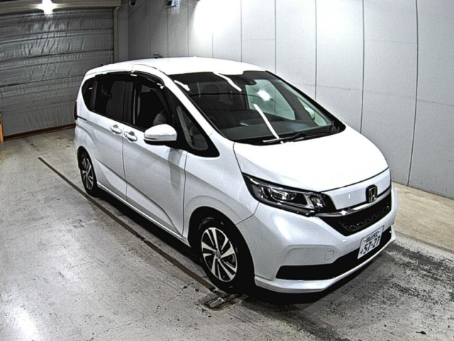 HONDA FREED 2024
