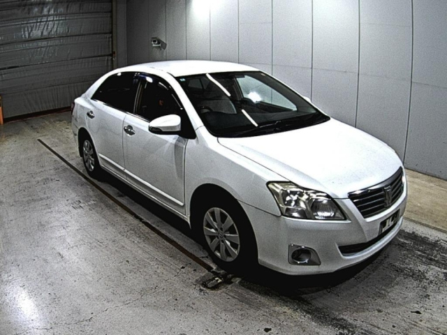 TOYOTA PREMIO 2016