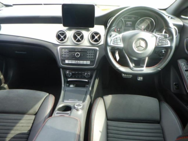 MERCEDES BENZ CLA CLASS 2018