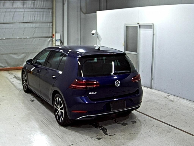 VOLKSWAGEN GOLF 2020