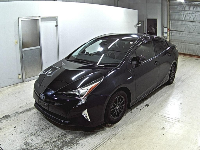 TOYOTA PRIUS 2018