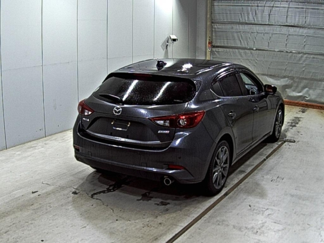 MAZDA AXELA 2018