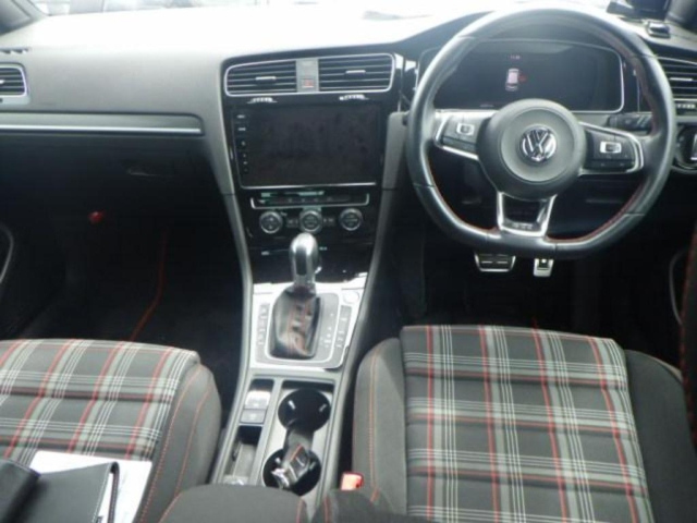 VOLKSWAGEN GOLF 2018