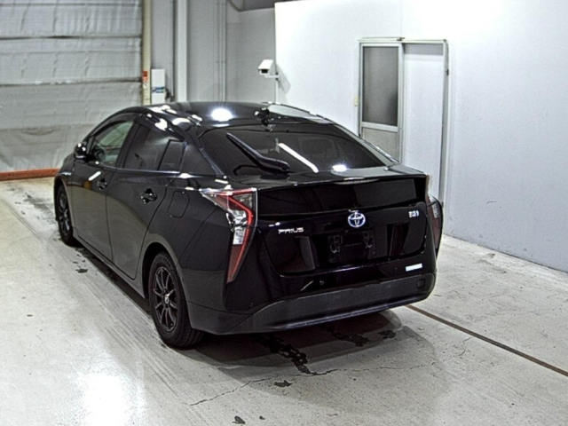 TOYOTA PRIUS 2018