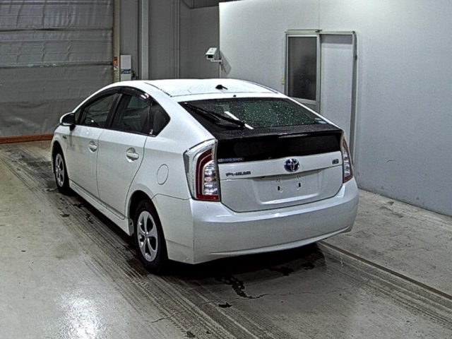 TOYOTA PRIUS 2015