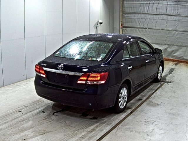 TOYOTA PREMIO 2018