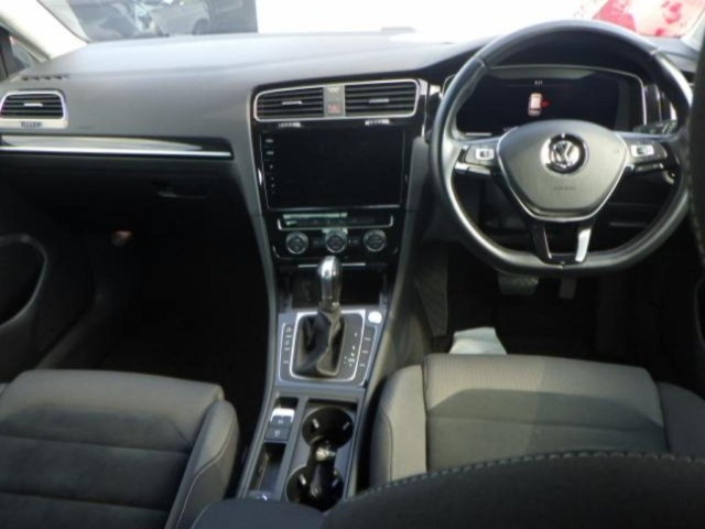 VOLKSWAGEN GOLF 2018