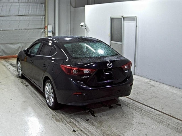 MAZDA AXELA 2017