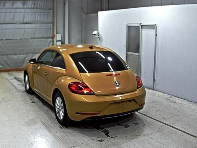 VOLKSWAGEN THE BEETLE 2017