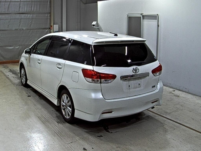 TOYOTA WISH 2011
