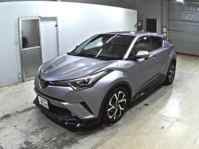 TOYOTA C-HR 2017