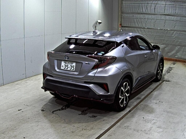 TOYOTA C-HR 2017