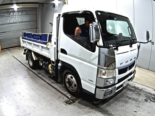 MITSUBISHI CANTER 2019