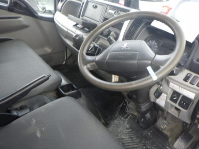 MITSUBISHI CANTER 2019