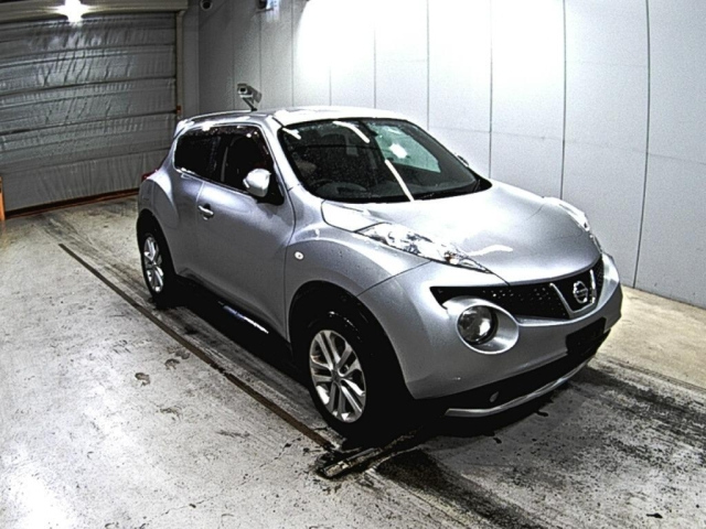 NISSAN JUKE 2011