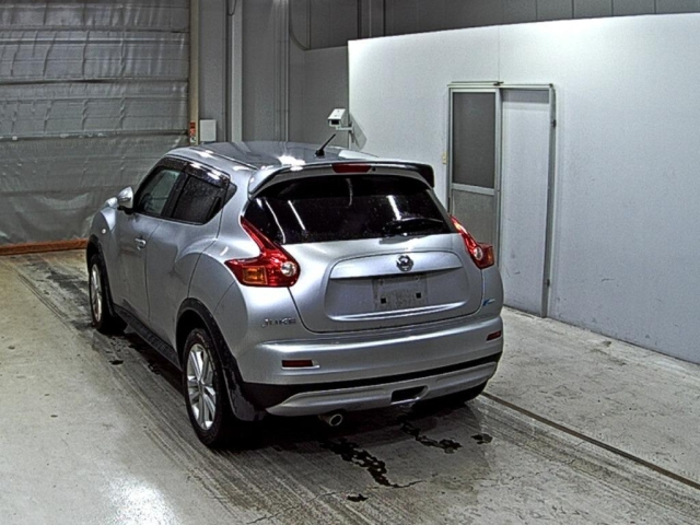 NISSAN JUKE 2011