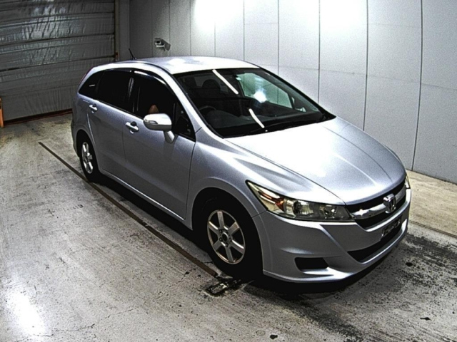 HONDA STREAM 2010