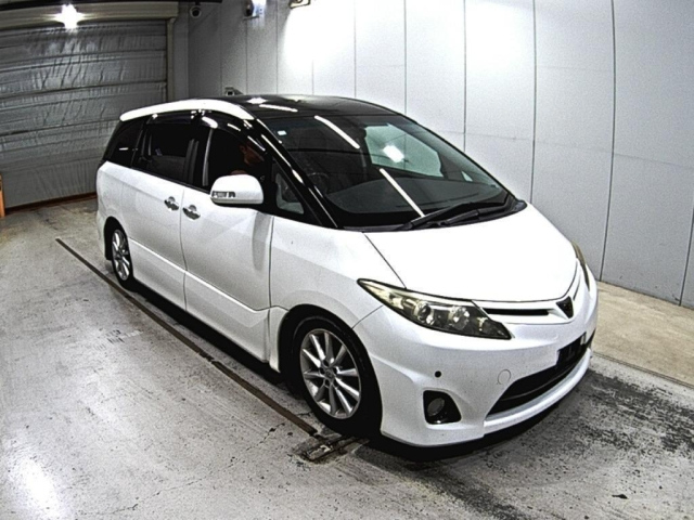 TOYOTA ESTIMA 2010
