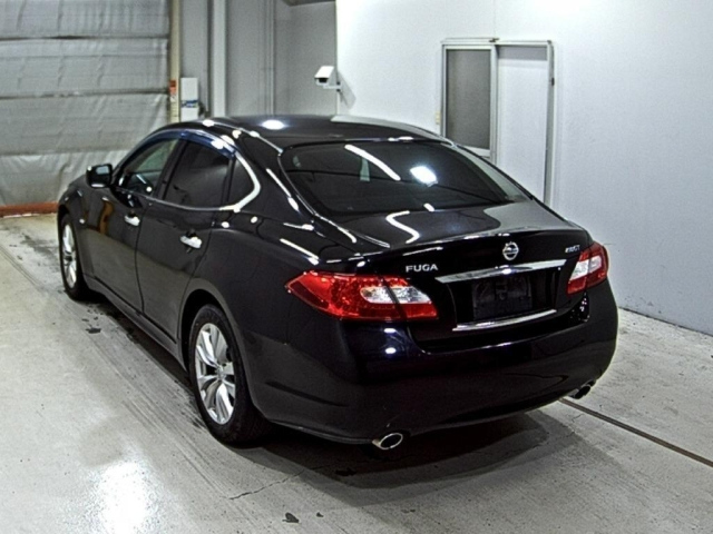 NISSAN FUGA 2009