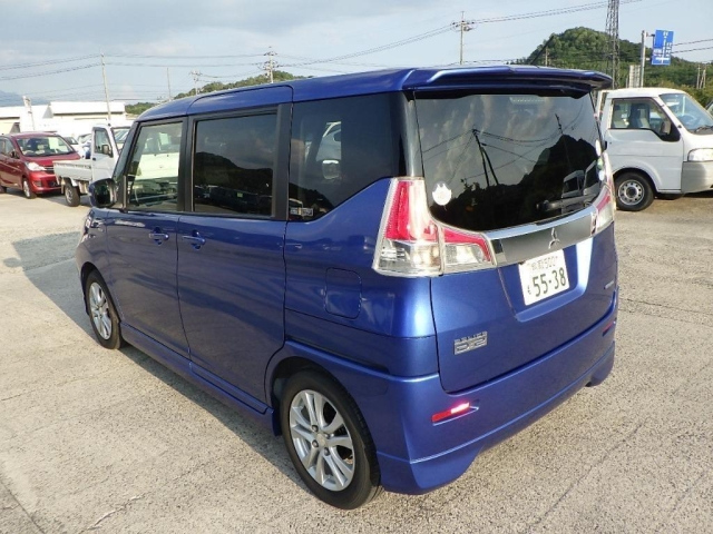 MITSUBISHI DELICA D2 2017