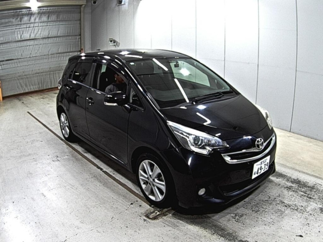 TOYOTA RACTIS 2015