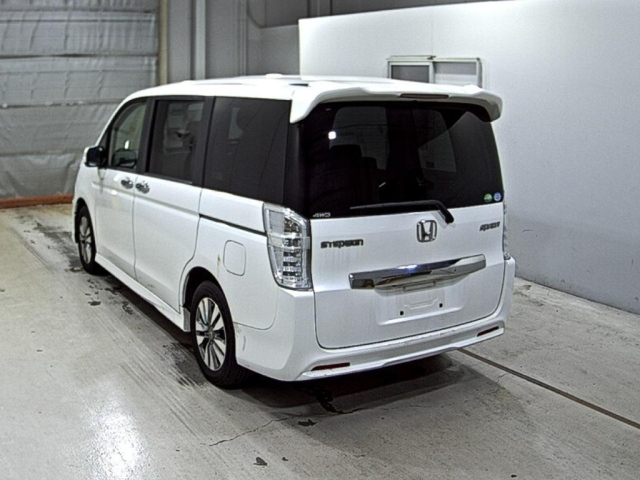 HONDA STEP WAGON 2013