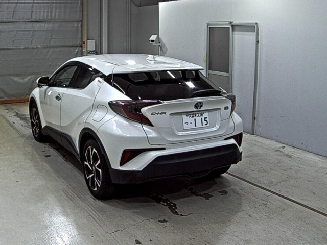 TOYOTA C-HR 2017