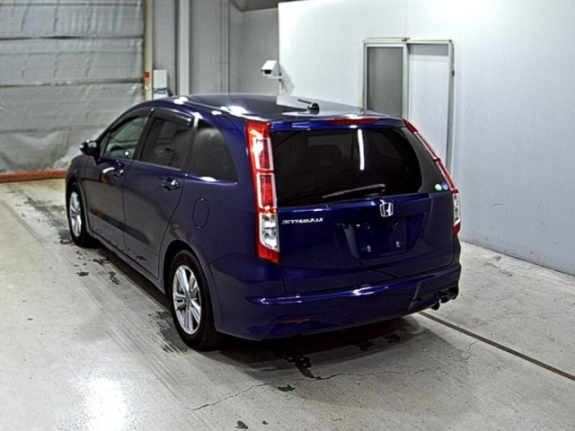 HONDA STREAM 2012