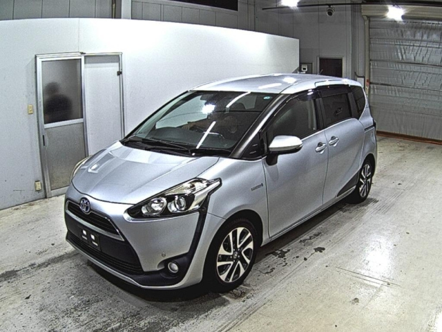 TOYOTA SIENTA 2016