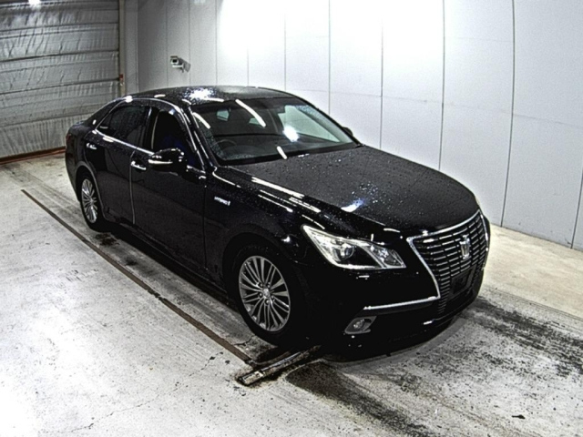 TOYOTA CROWN 2013