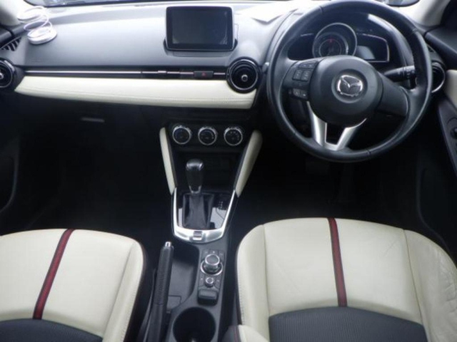 MAZDA DEMIO 2015