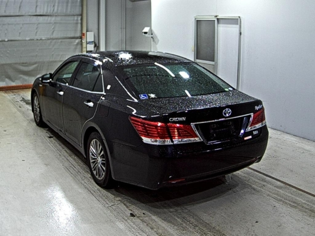 TOYOTA CROWN 2013