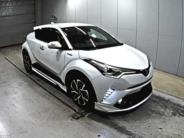 TOYOTA C-HR 2017