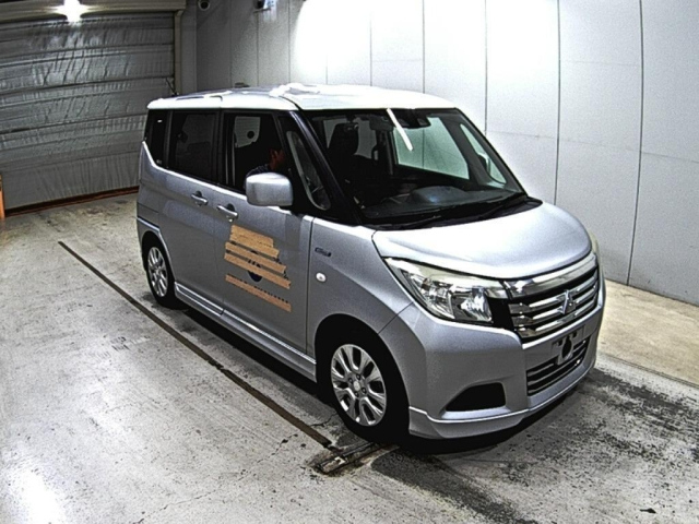 MITSUBISHI DELICA D2 2020