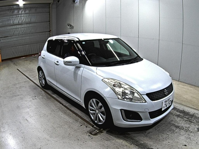 SUZUKI SWIFT 2015